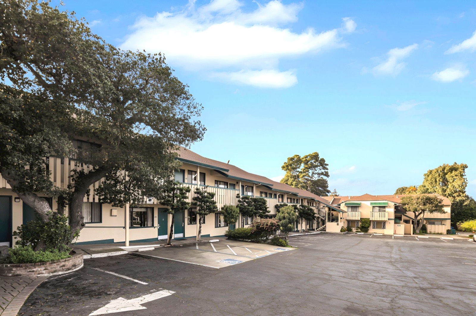 Scottish Fairway Inn, Monterey, CA